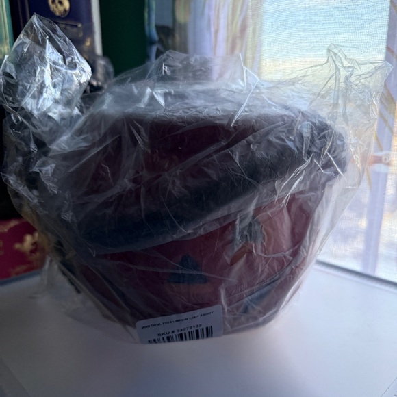 Loungefly Disney Donald Duck pumpkin crossbody NWT - Picture 4 of 4